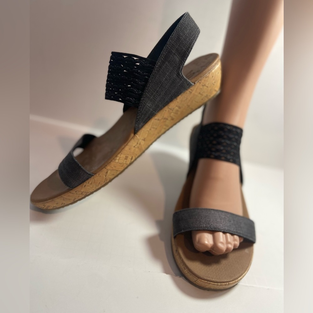 Skecher~Neutral~Shimmery~Gray/Black~Foam Insole~Cork-Look Wedge Sandal~Size 11 - Picture 3 of 14